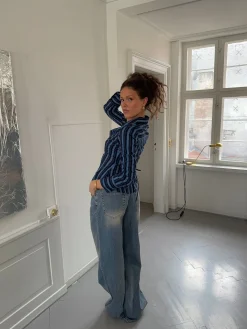 Alberte figursyet skjorte med striber - Mørkeblå/Sort