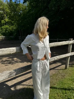 Alina skjorte med striber - Hvid/sort