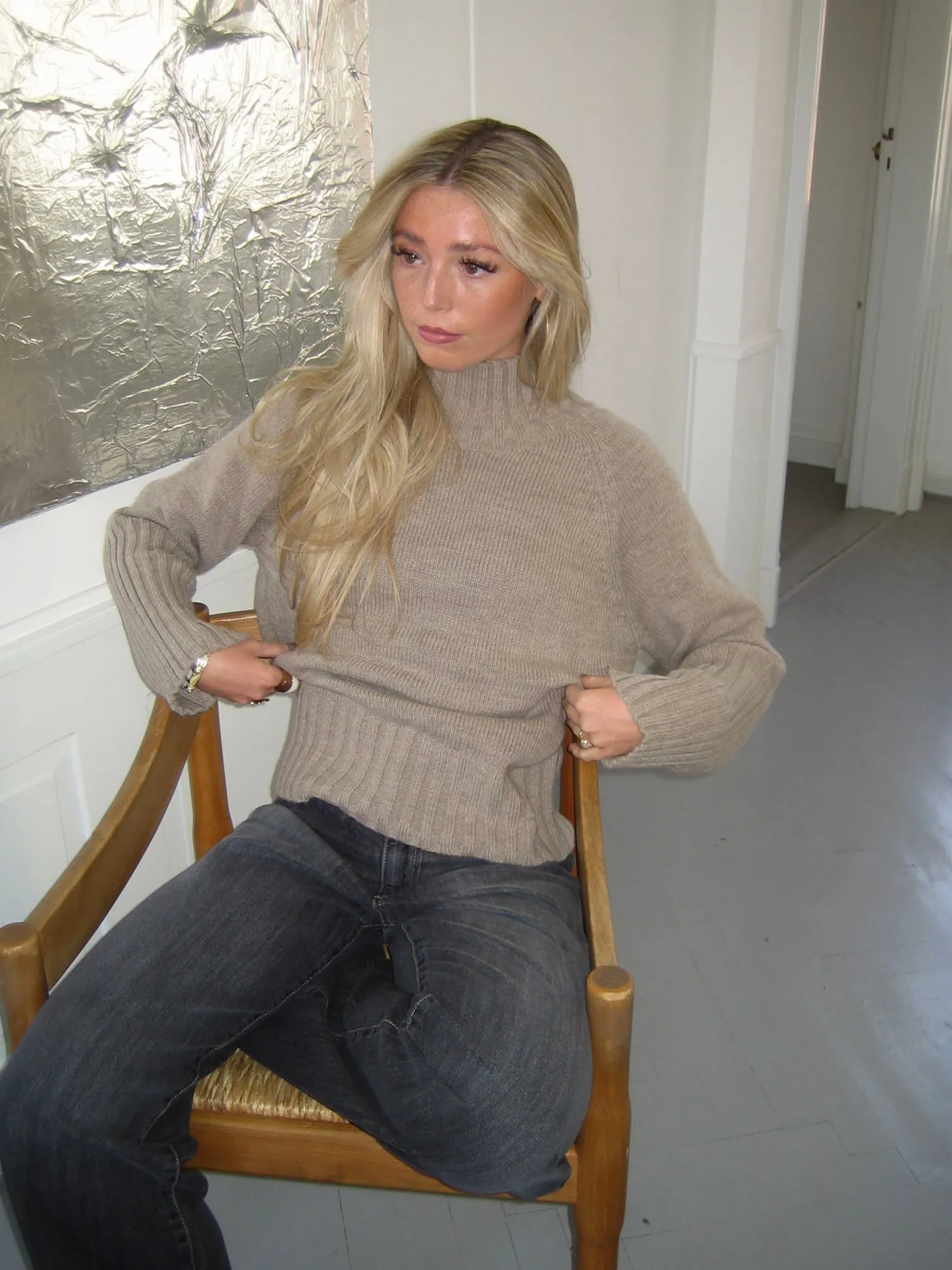 Alyssa striktrøje med høj hals - Beige