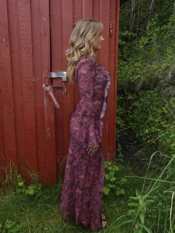 Amy kjole med blomster - Lilla/vinrød