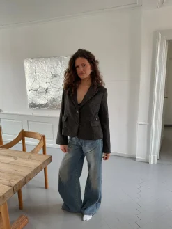 Anahita kort blazer - Mørkebrun/Sort