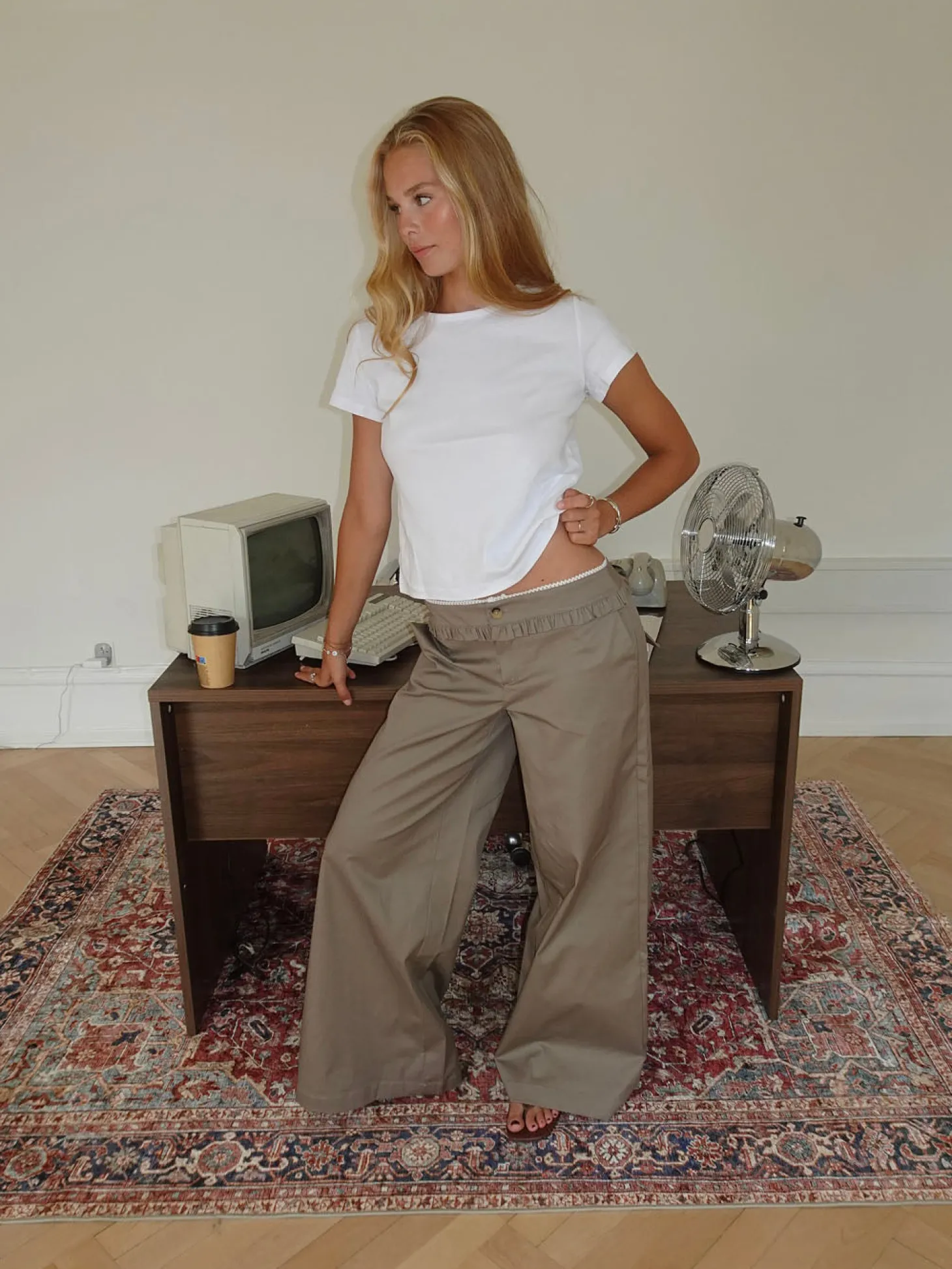 Asta bukser med detaljer - Beige