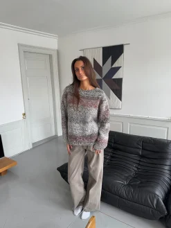 Balta striktrøje - Sort/hvid/rød