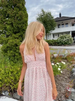 Bellis kjole