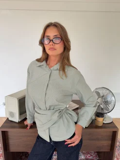 Brenna skjorte med bindedetalje - Grøn