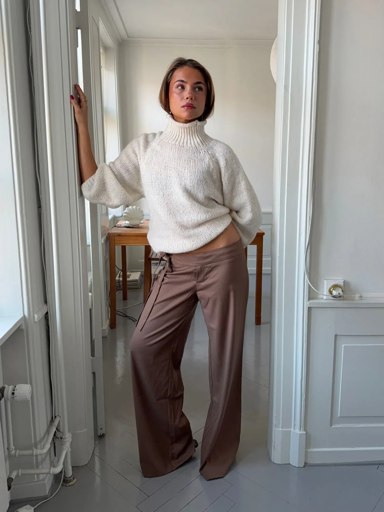 Buka bukser med bindebånd og striber - Brun