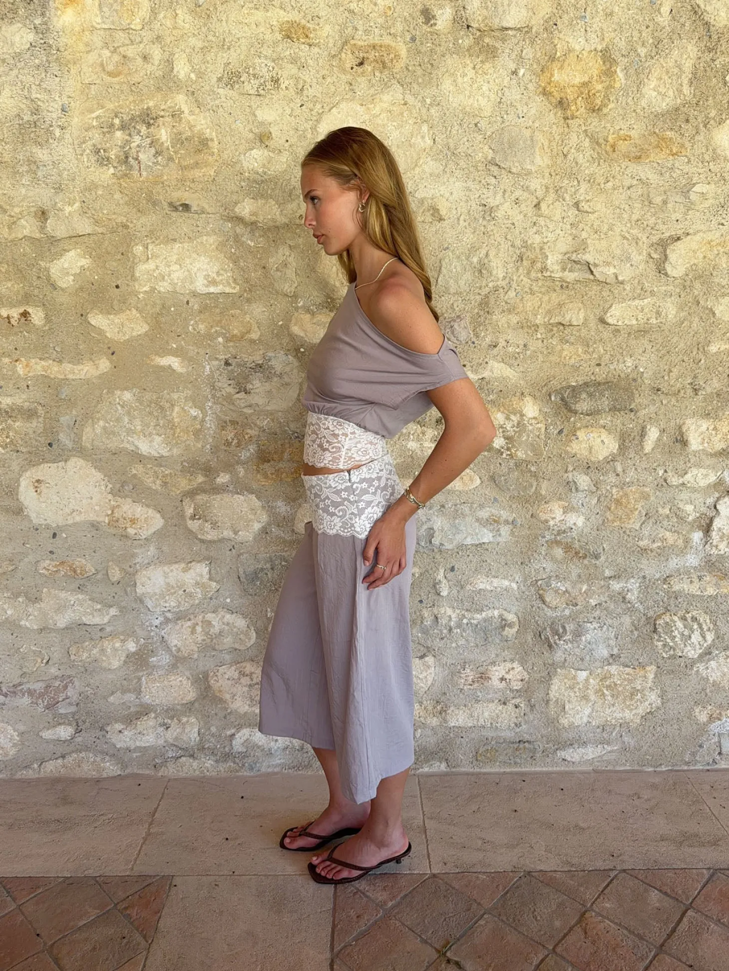Camina caprishorts med blonder - Beige