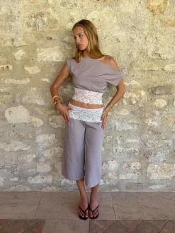 Camina caprishorts med blonder - Beige