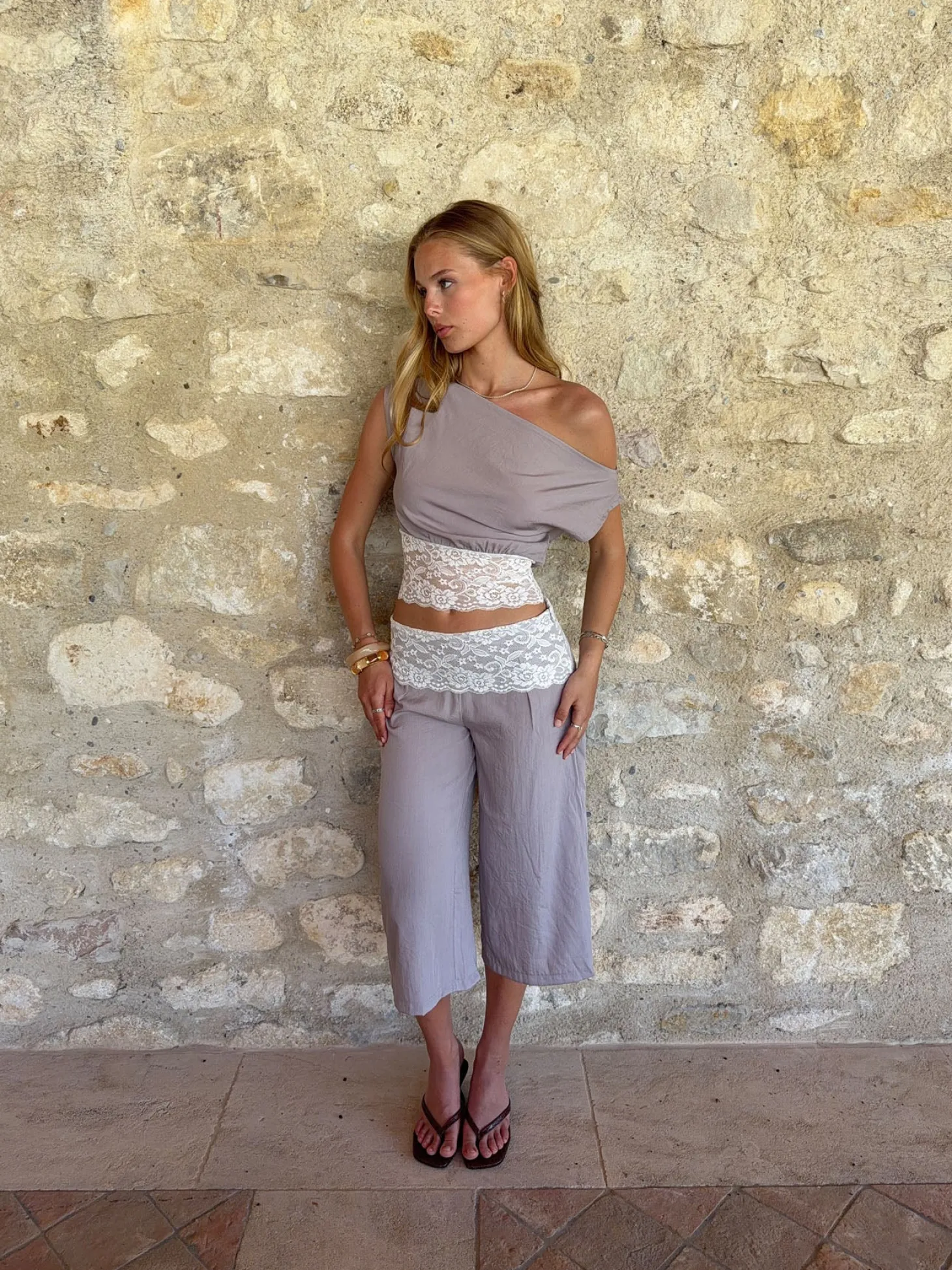 Camina caprishorts med blonder - Beige