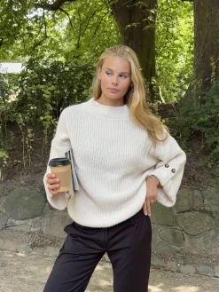 Carina strik med ærmedetalje - Beige