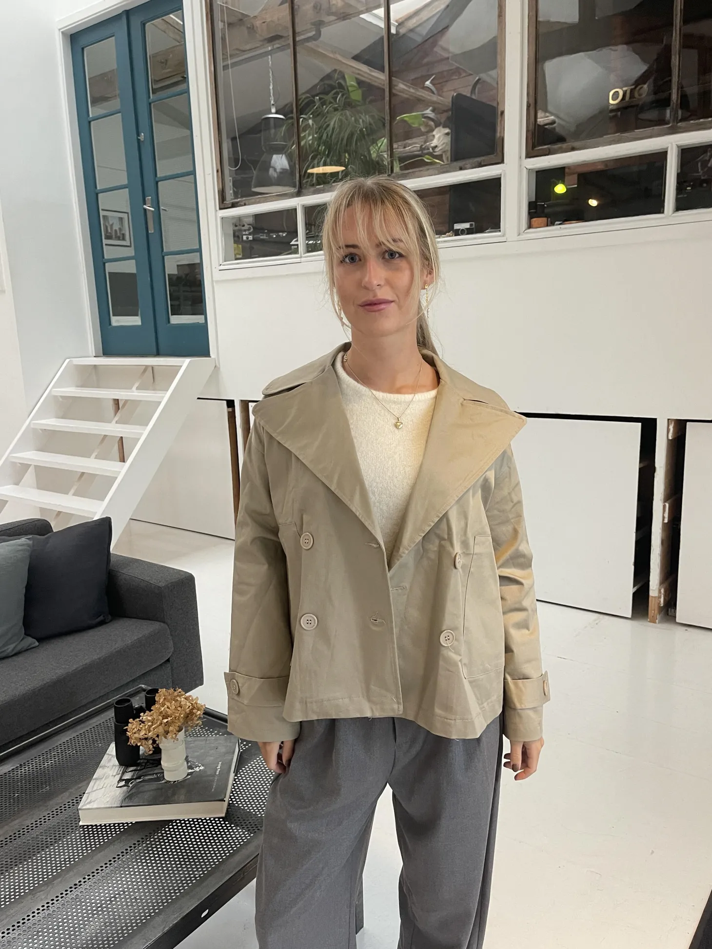 Catinka kort trenchcoat - Sand