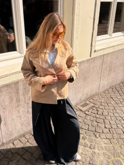 Catinka kort trenchcoat - Sand
