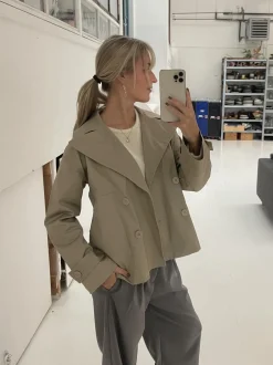 Catinka kort trenchcoat - Sand