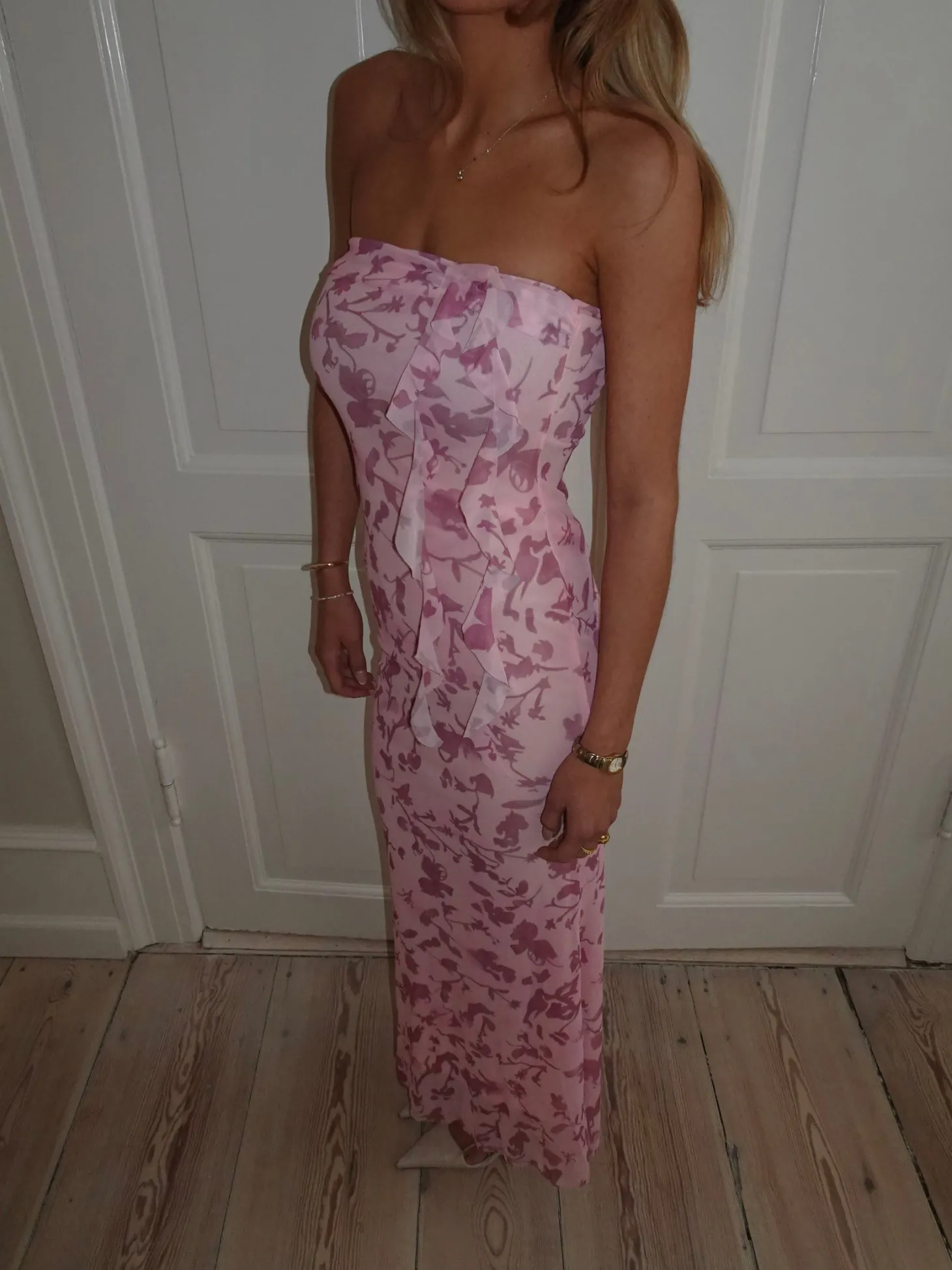 Charlot maxikjole med blomster - Lyserød