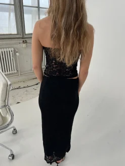 Claudie nederdel i blonde - Sort