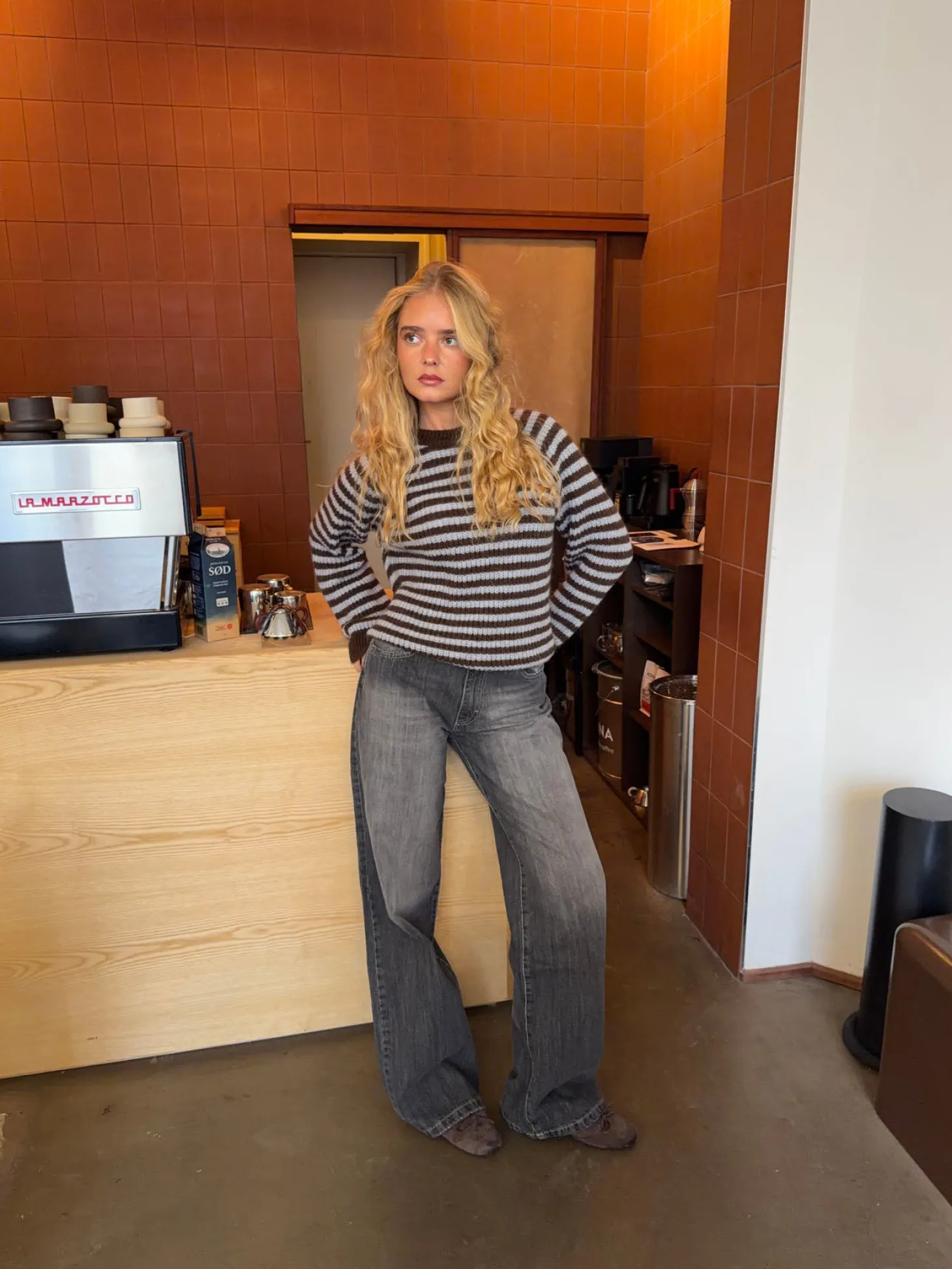 Cornelie striktrøje - Brun/blå