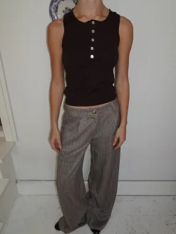 Dilly top med knapper - Brun