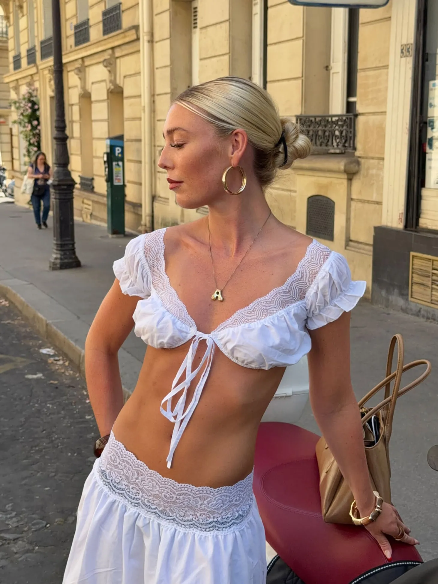 Eira crop top med blonder - Hvid