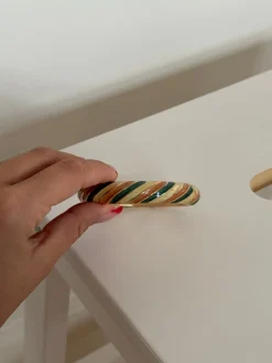 Eivora armbånd med striber - Grøn/hvid/brun