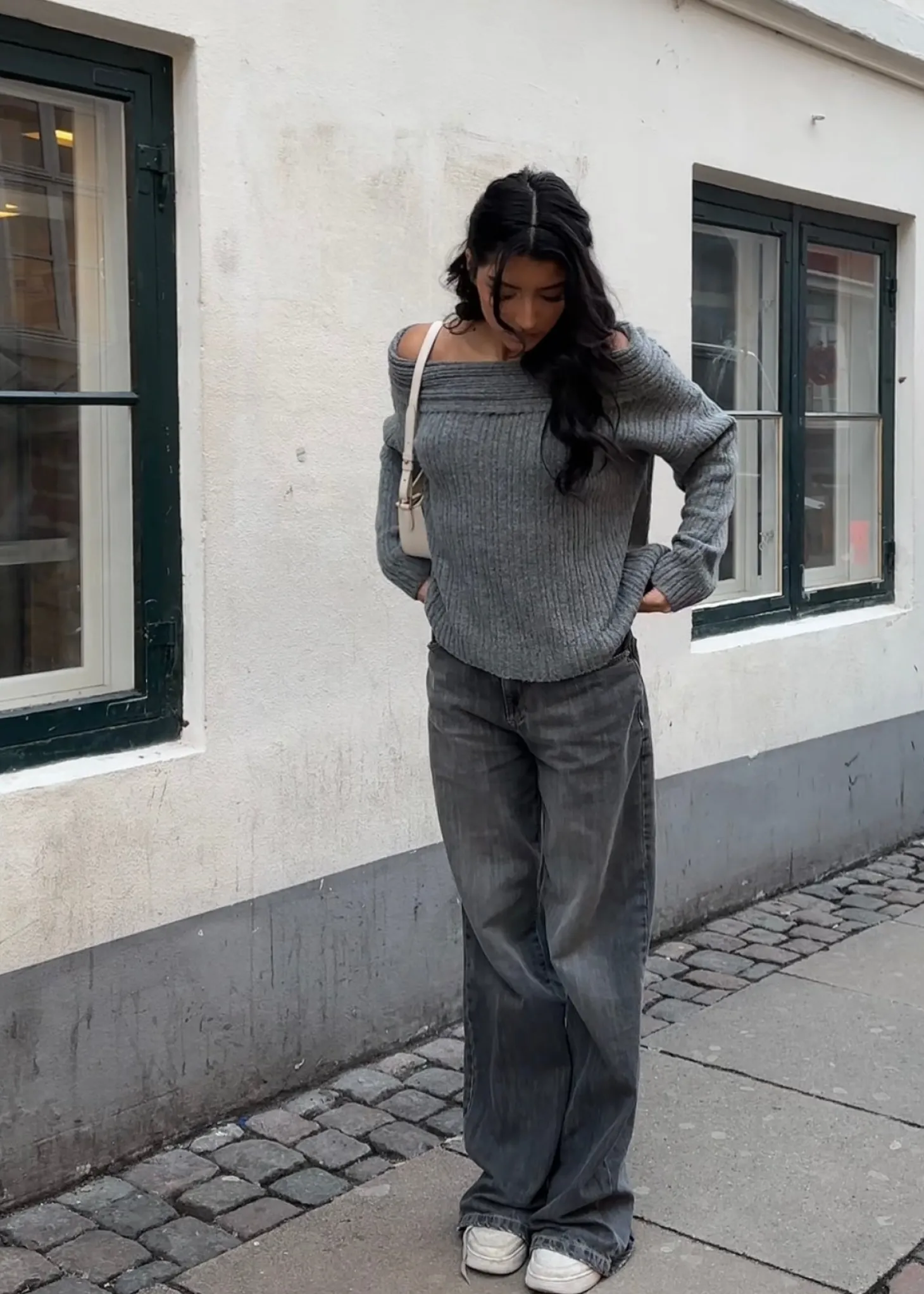 Elinor off shoulder strik - Grå