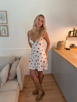 Elodia kjole med blomstermønster - Hvid/rød