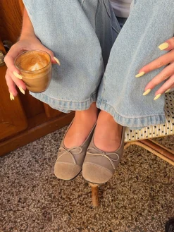 Elowia ballerina med sløjfe - Taupe