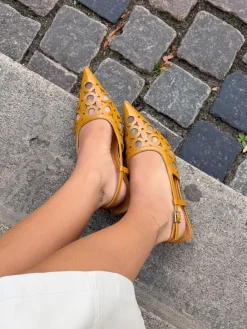 Embla kitten heels - Karrygul