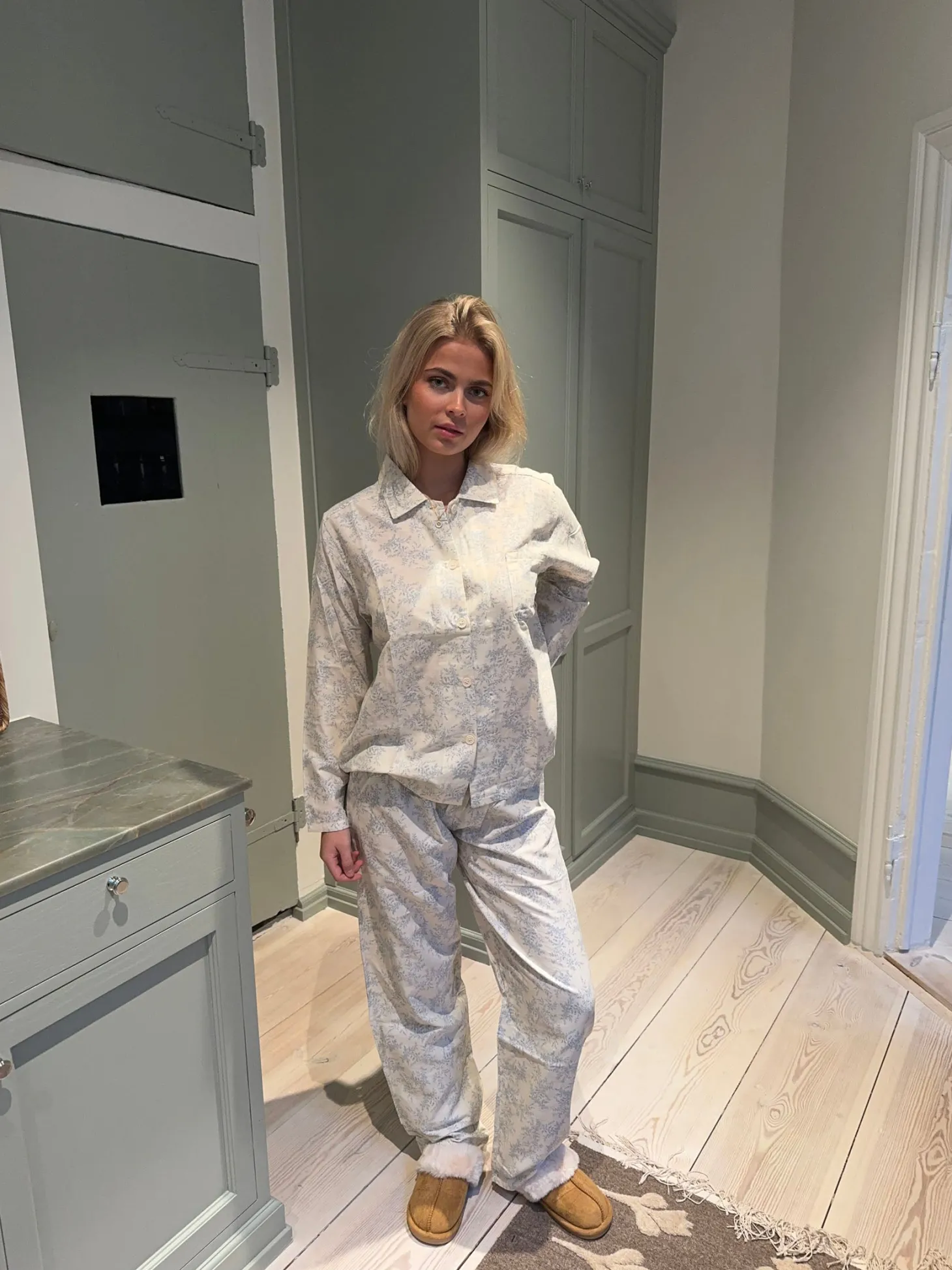 Esme pyjamassæt - Off white/blå