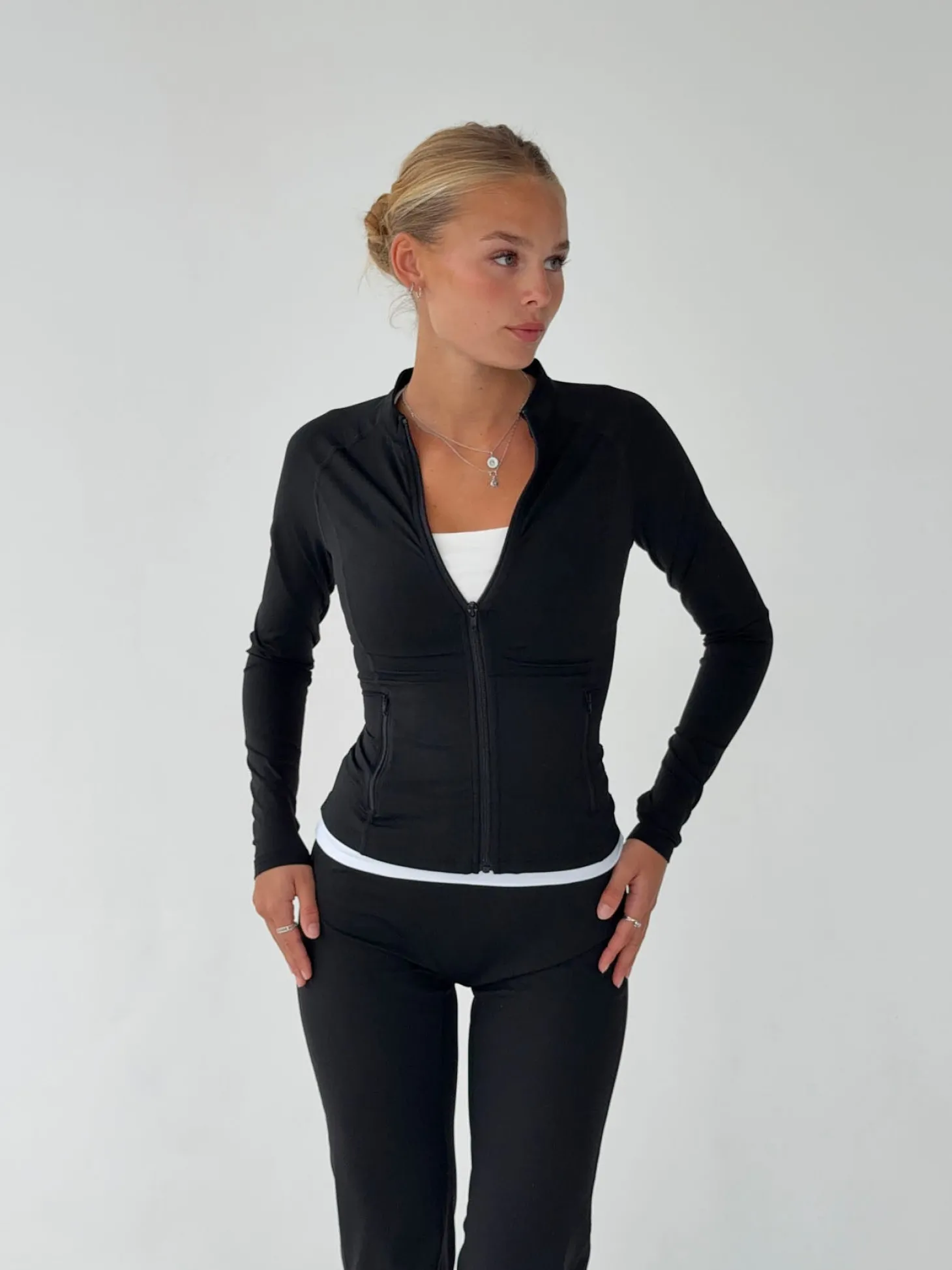 Essential zip up jakke - Jet black