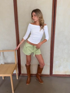 Filippa shorts med spænde - Grøn