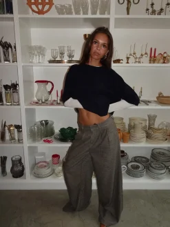 Finnja suitbukser med lige ben - Grå