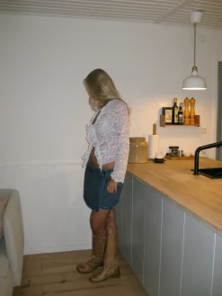 Floria top med blonder - Hvid