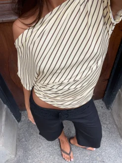 Florine figursyet t-shirt med striber - Gul/brun