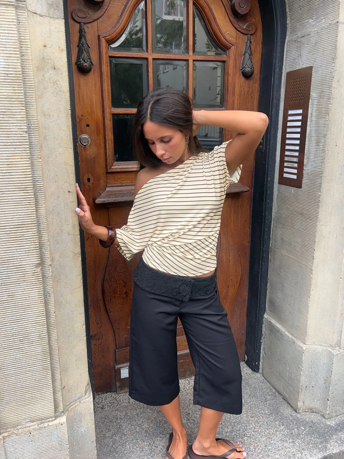Florine figursyet t-shirt med striber - Gul/brun