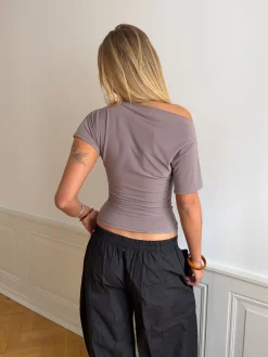 Florine figursyet t-shirt - Taupe