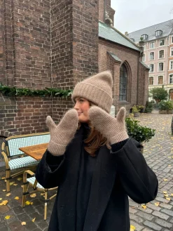 Fluffy hue - Taupe