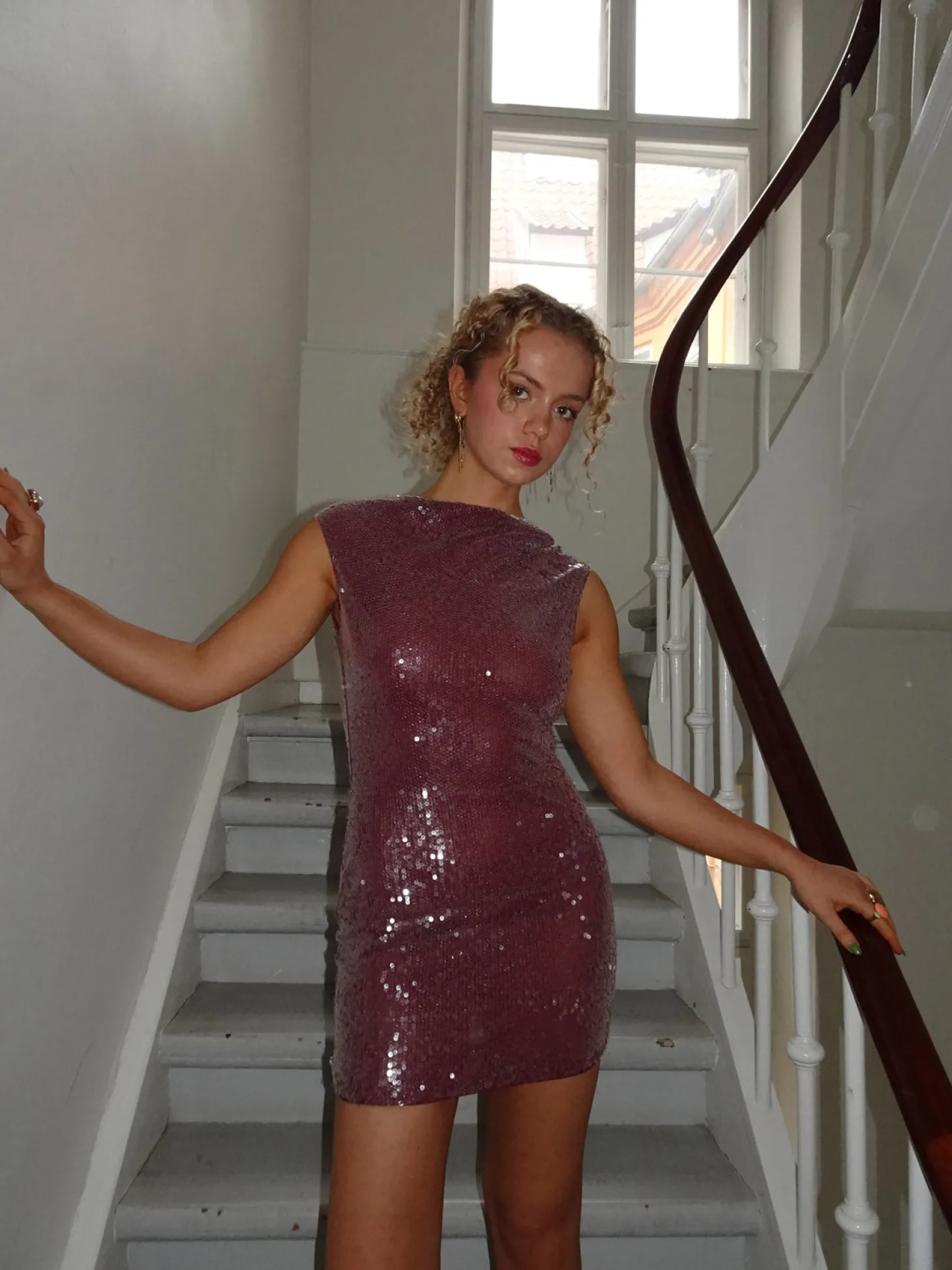 Gabriella kjole med pallietter - Lilla