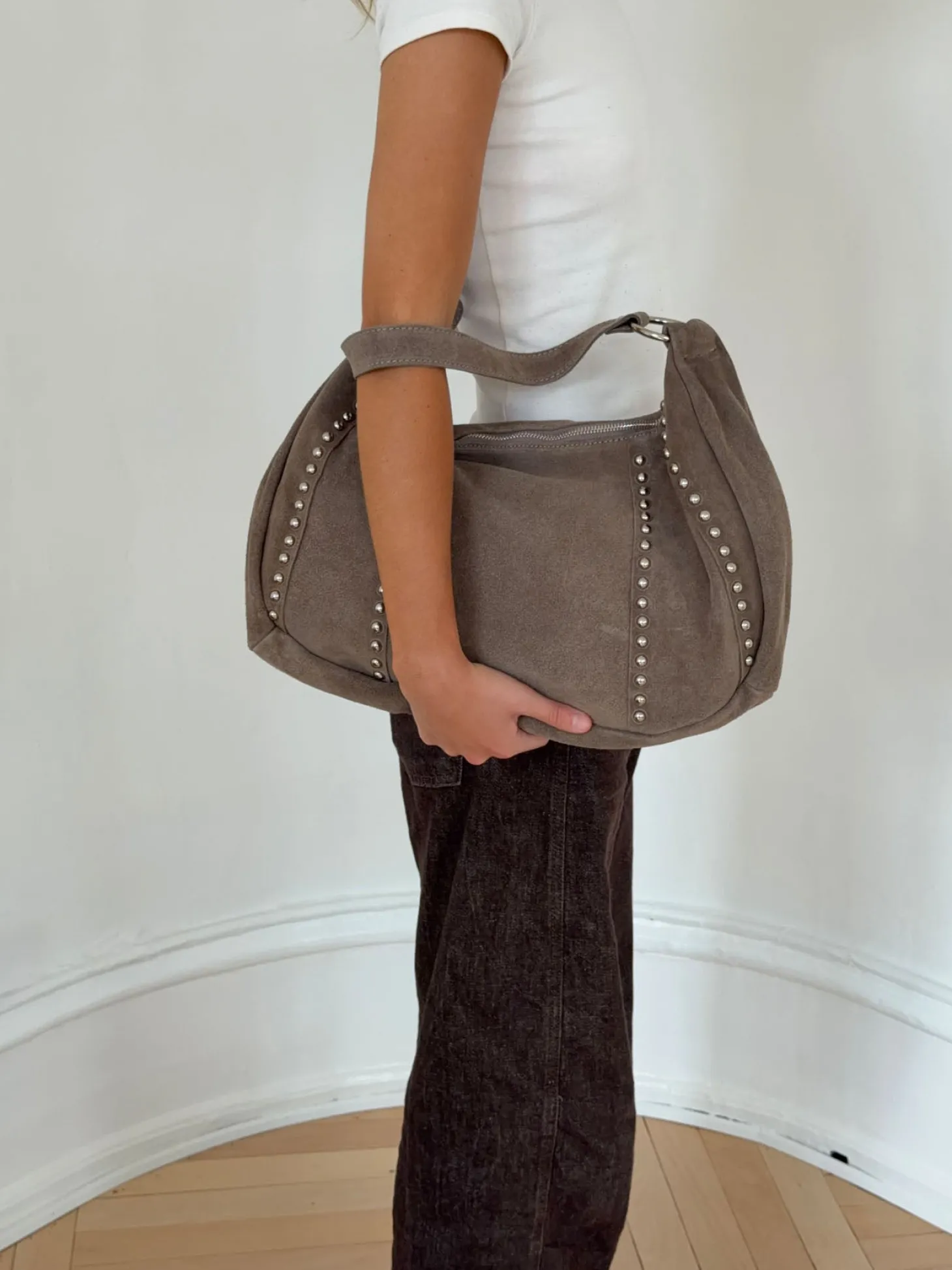 Henry taske med nitter - Taupe