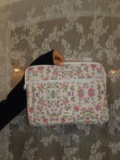Honey computer sleeve - Off white med blomster