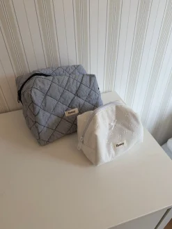 Honey lille toilettaske med broderi - Hvid