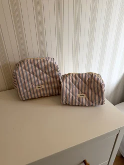 Honey lille toilettaske med striber - Blå/hvid/rød