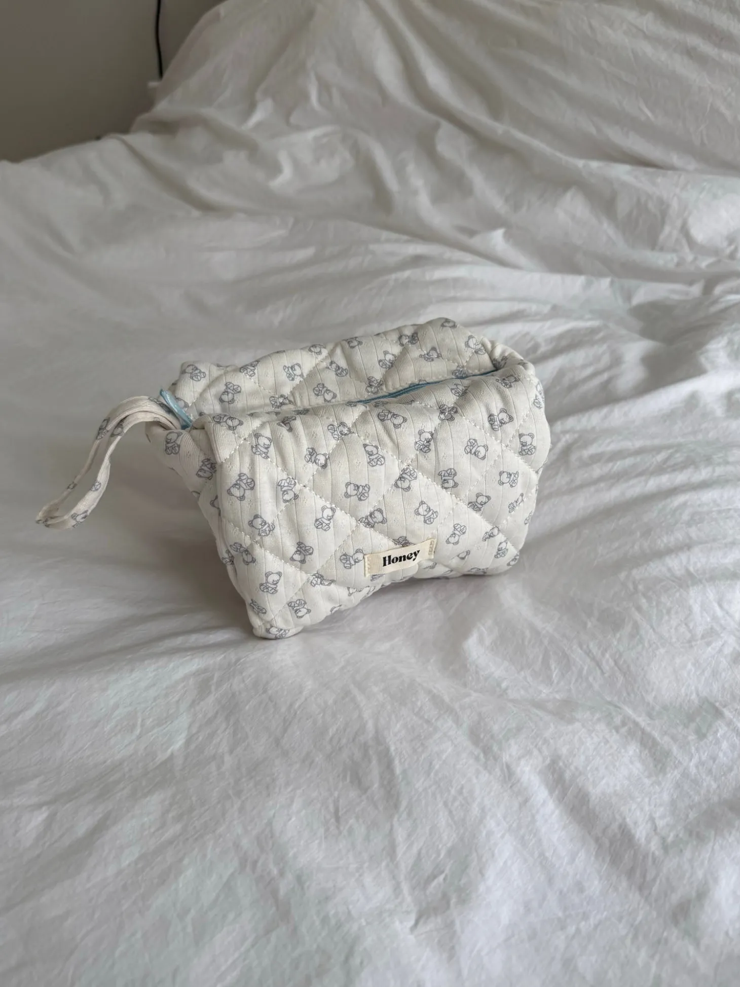 Honey lille toilettaske - Off white med bamser
