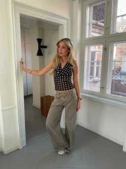Ida top med polkaprikker - Sort/hvid