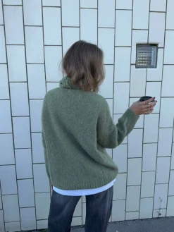 Idun striktrøje med turtleneck - Kaki