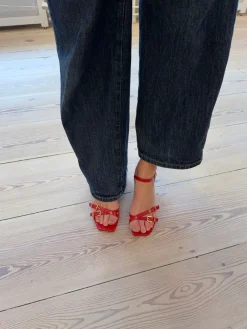 Katianna hæle med spændedetaljer - Rød