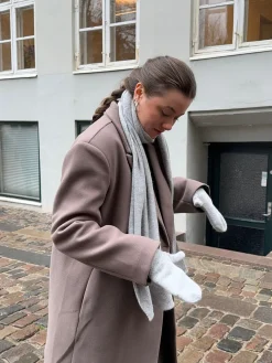 Kehlani luffer i strik - Lys grå