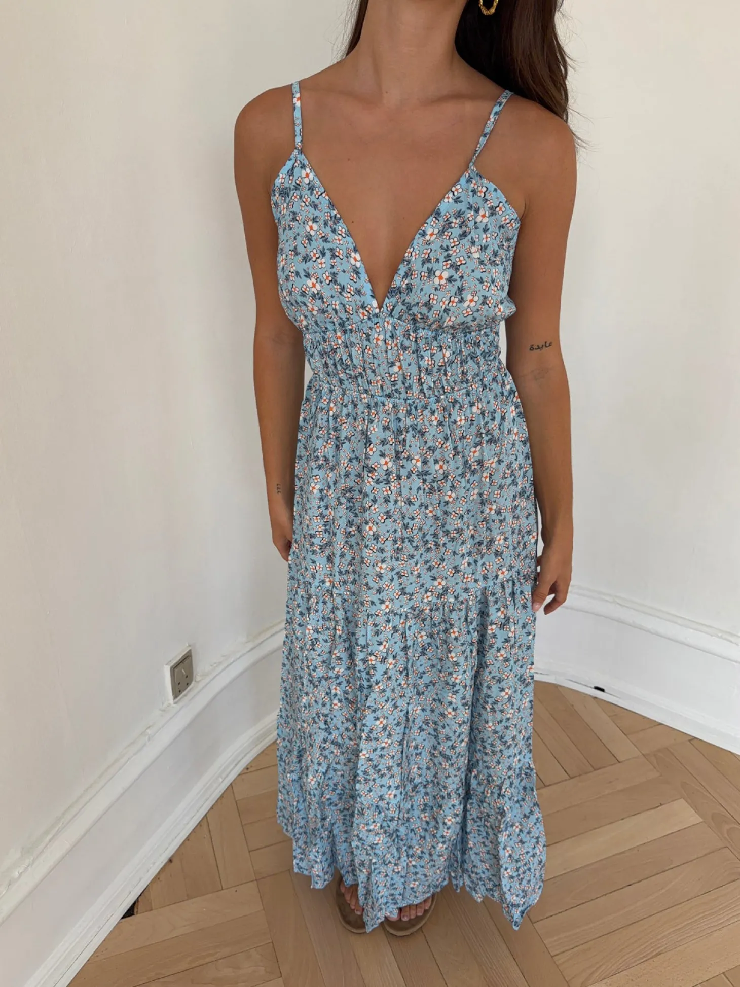 Kimora maxikjole med blomster - Blå