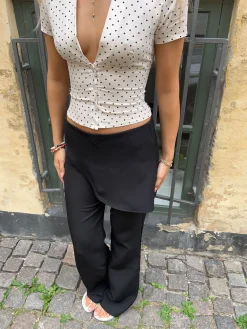 Kira bukser med slå-om-detalje - Sort