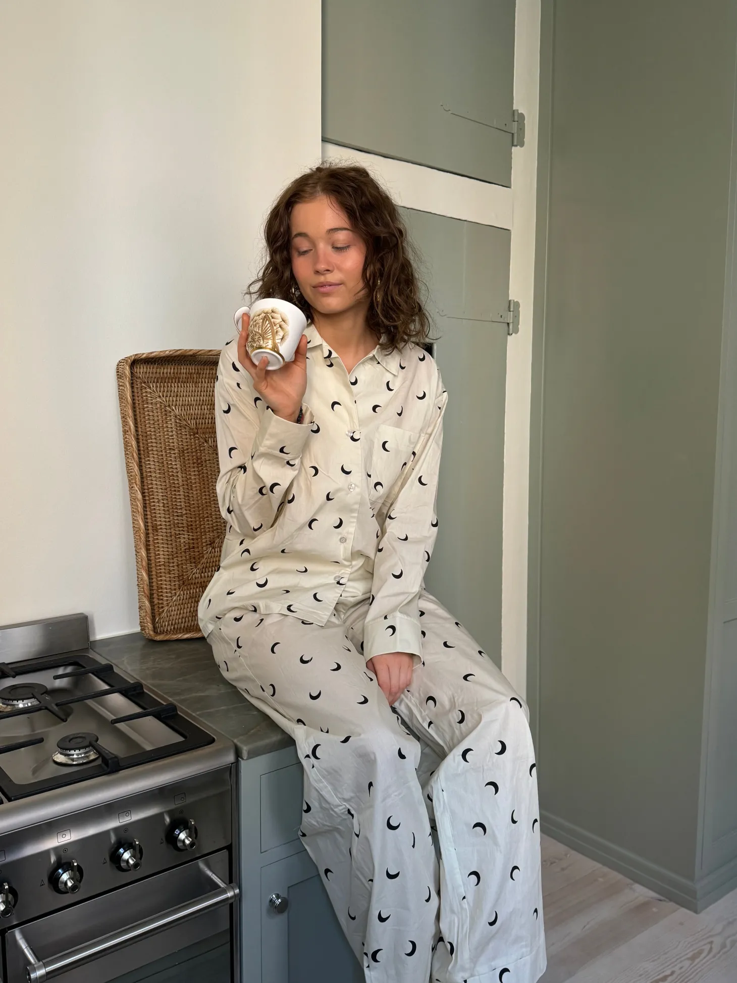 Kyla pyjamasskjorte med halvmåner - Beige