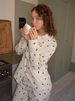 Kyla pyjamasskjorte med halvmåner - Beige